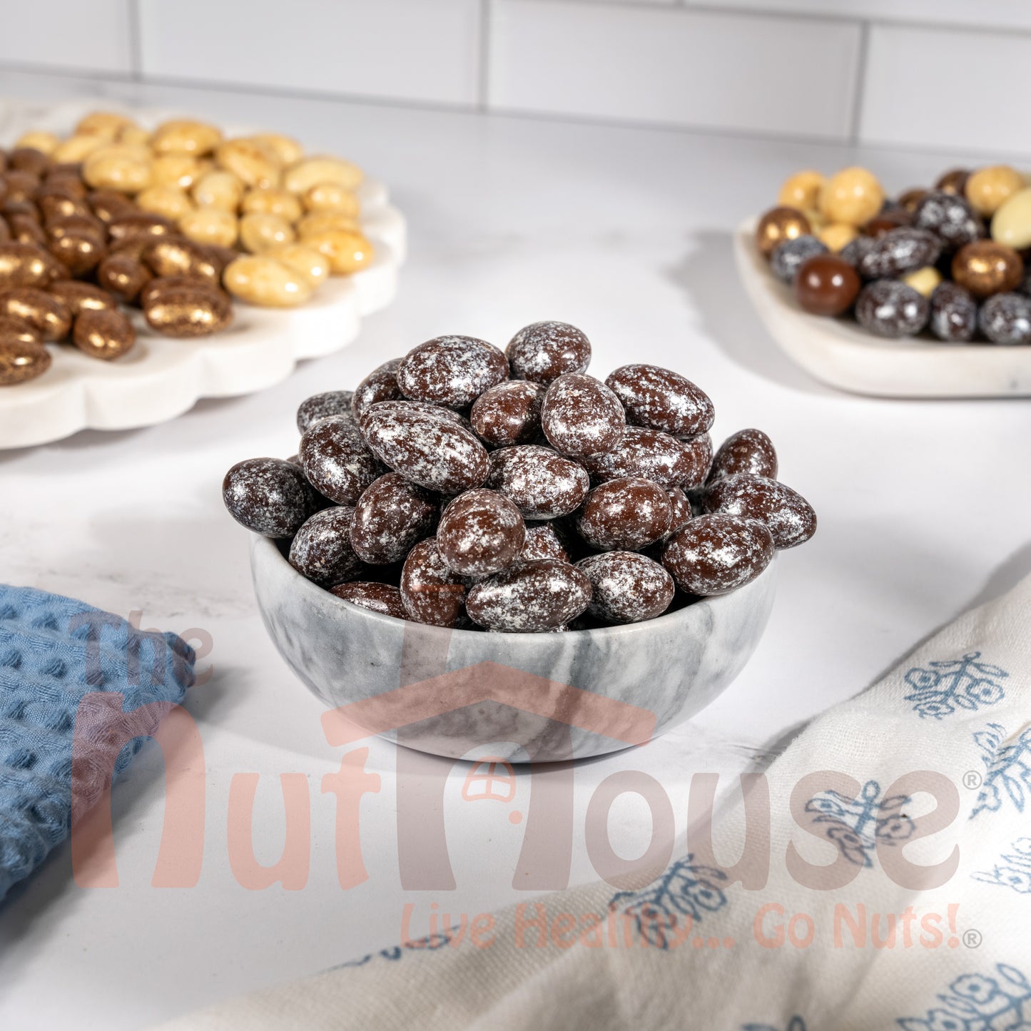 Pearly Silver Dark Chocolate Coated Almonds